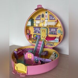 Vintage 1992 Lucy Locket “Play N Carry” Dream House Case 💕